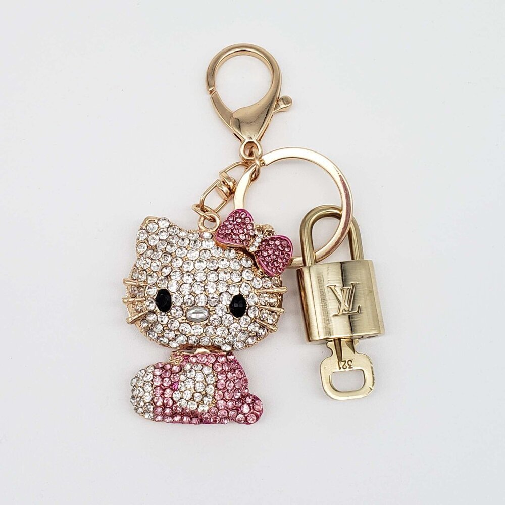 Authentic Louis Vuitton Gold Lock 🔒 Keychain Bag Unbranded Hello Kitty Charm LV - Picture 6 of 8